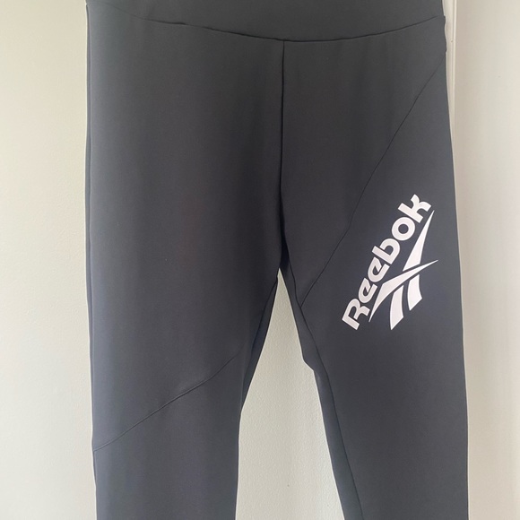 Reebok joggers - Picture 5 of 8